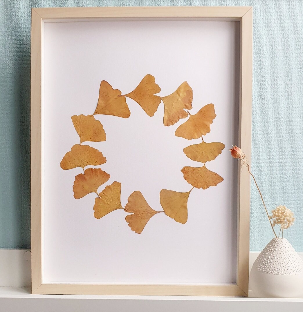 Affiche // Composition Florale Ronde de Feuilles