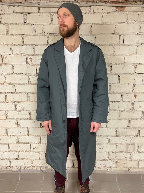 Vintage Grey Trench Coat: Men's Retro Military Raincoat (Size L/M)