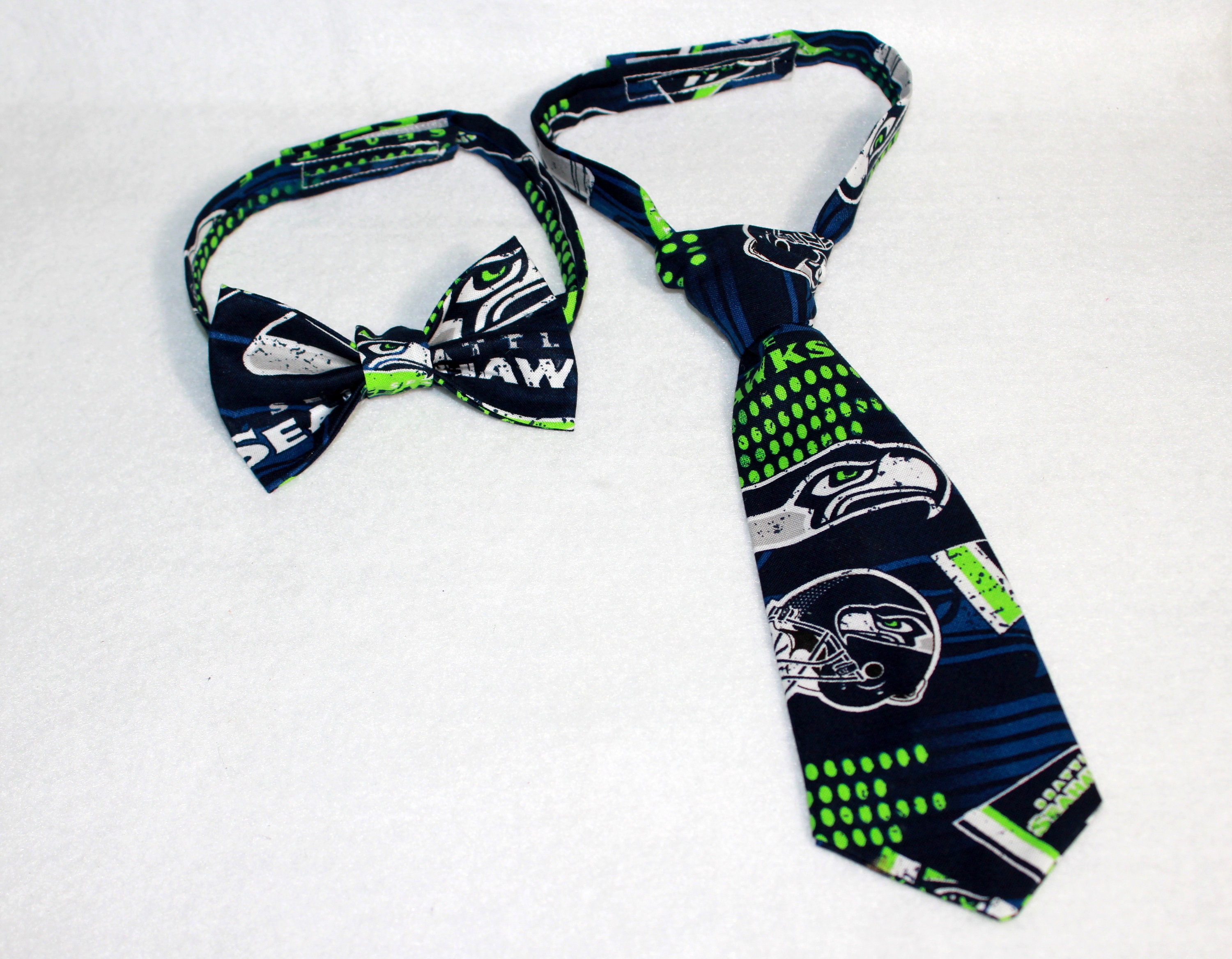 Seattle Seahawks Bow Ties FREE SHIPPING Pretied Seahawks Bow Tie NWT 