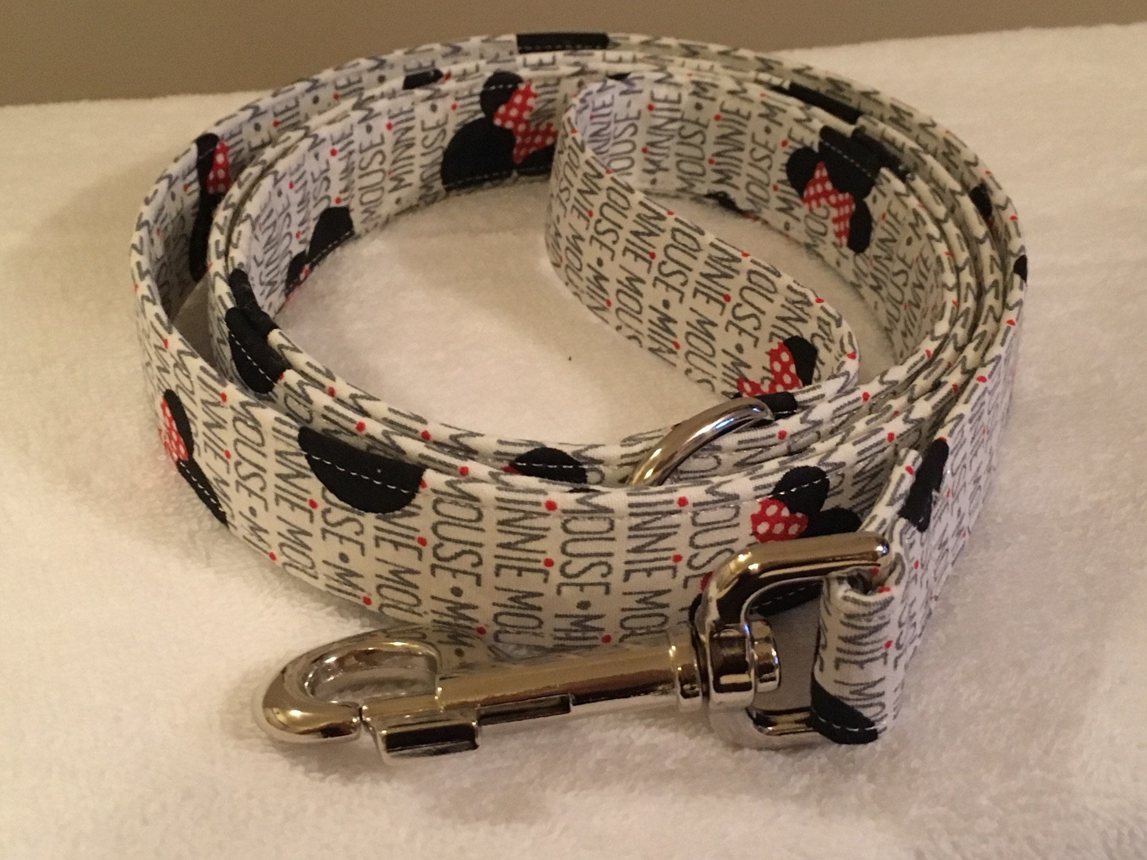 Disney Minnie Mouse Dog Leash - 4, 5, or 6 foot leash