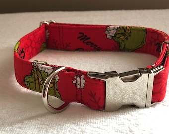 He’s a mean one, Mr. Grinch! Grinchmas Dog Collar