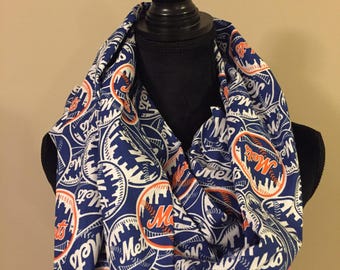 Ladies’ NYC Mets Baseball Infinity Scarf