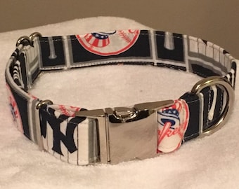 New York Yankees Dog Collar and/or Dog Leash**** save on 2 when you purchase both at once