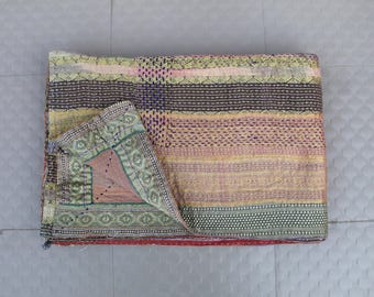 カラフルなパッチワークのカンタキルト：ヴィンテージインドコットン