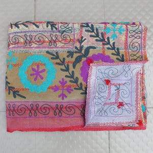 Vintage Kantha Quilt: Handmade Suzani Embroidered Throw, Antique Look Bedding
