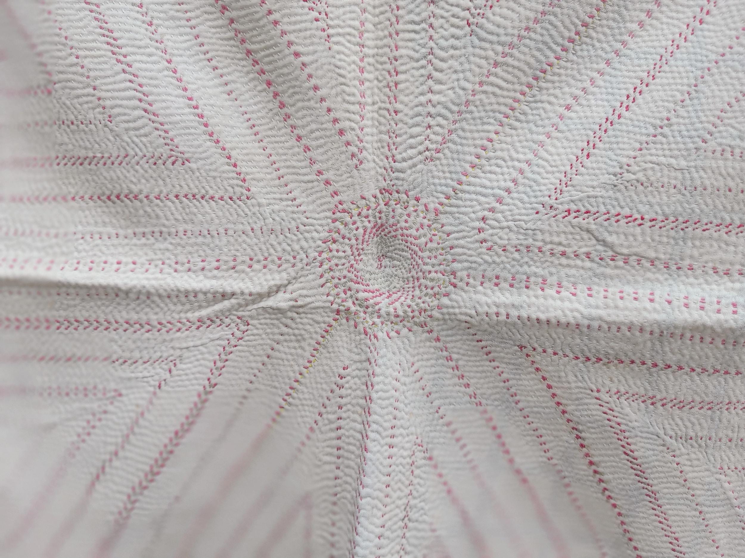 刺繍の夢: ナクシ カンタ ベビー キルト コレクション - Etsy 日本