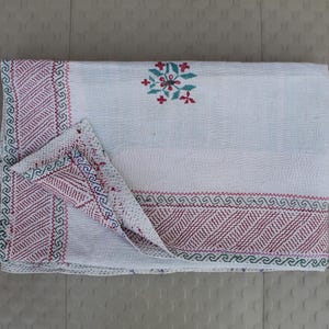 Twin Vintage Kantha Quilt: Hand-Stitched Cotton Bedspread