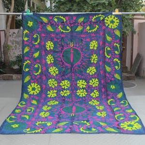 Exclusive suzani Vintage Kantha quilt, Handmade Kantha Throw,Home Decor,suzani embroidered Blankets,Antique Look Bedding Quilt