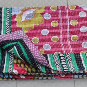 Edredón Kantha floral multicolor vintage, manta de algodón patchwork hecha a mano, cubrecama boho 68x90