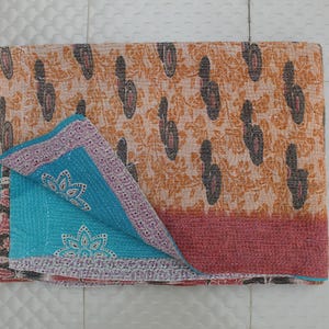 Handmade Kantha Quilt Bedding: Reversible Indian Cotton Bedspread