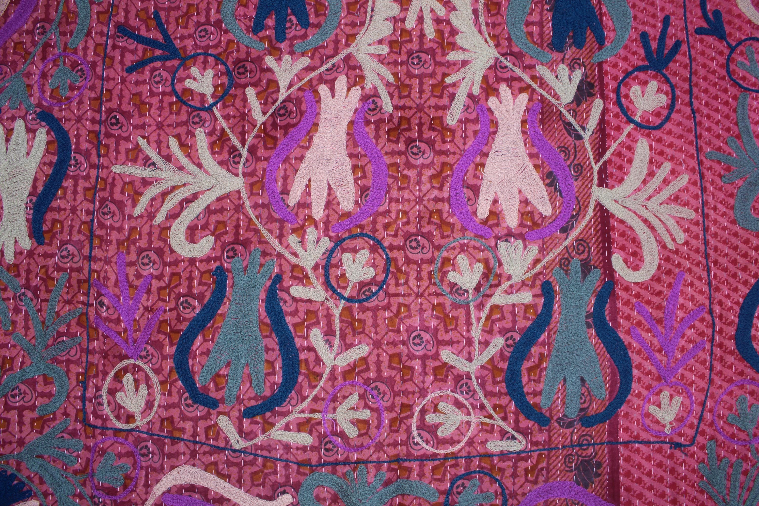 手刺繍カンタキルト：ヴィンテージ スザニ フローラル コットン スロー