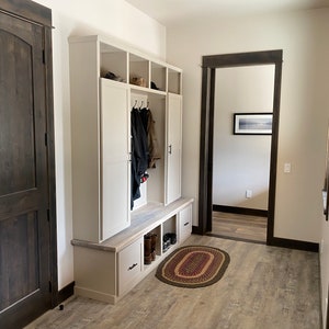 Entryway Halltree || Mudroom || Dropzone || Customizable || Farmhouse