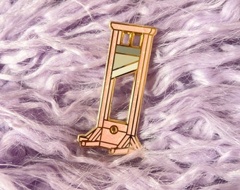Pin de esmalte con guillotina y purpurina rosa