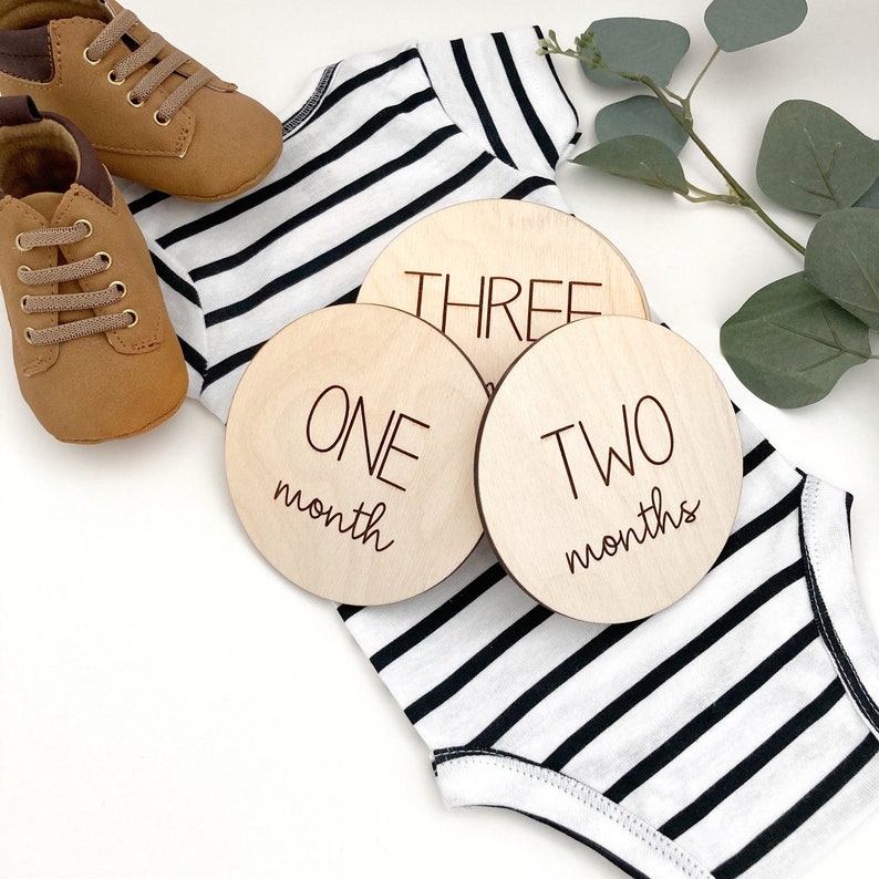 Birth Announcement Baby Milestone Cards Milestone Wood Markers Newborn Photography Prop Baby Monthly Milestone Wood Discs Baby