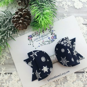 Mädchen Haarschleife/Weihnachten Haarschleife/Blau und Silber Haarschleife/Baby Mädchen Stirnband/Dunkelblau Schleife Haarband