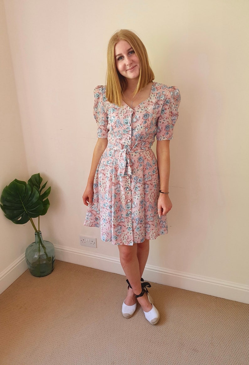 Vintage 40s Style Pastel Pink Floral Button Down Summer Dress.