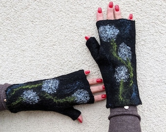 Women wool mittens with dandelion, Felted fingerless gloves, Hand warmers with a flower, Cozy wrist warmer, Flirty casual chic, Ukraine shop