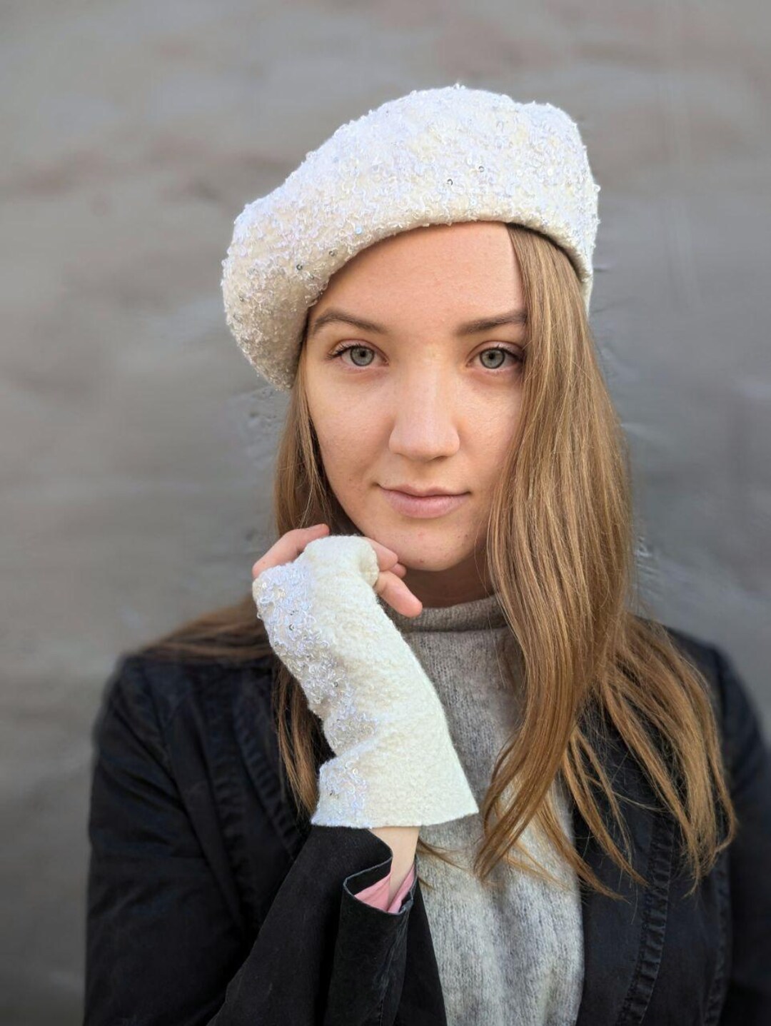 Bundle of Hand Crafted Mittens and a Beret Hat Vintage | Accessories | Bundle Of Hand Crafted Mittens And A  main image 2