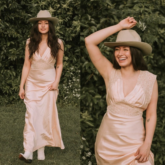 vintage 1930s slip dress / 30s lace silk bias cut