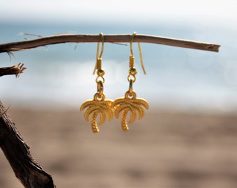 Pretty Palm earrings, gold palm earrings, gold earrings, palm earrings, surf earrings, summer earrings, beach earrings, ibiza earrings,