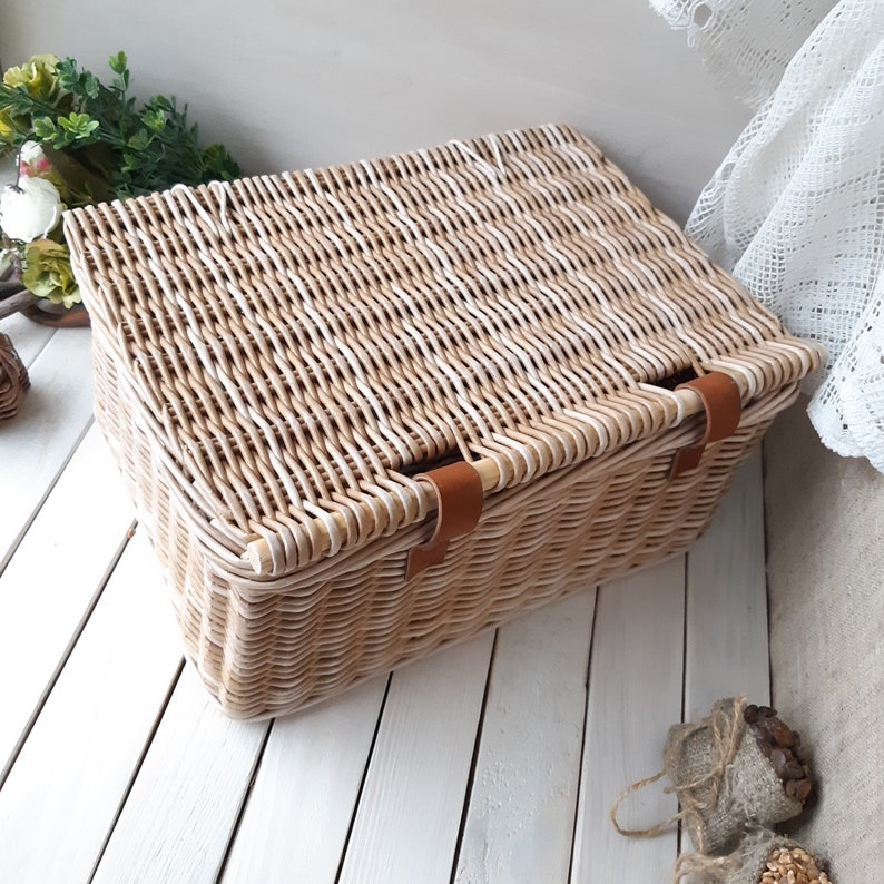 Storage basket with lid Sewing basket Desk accessories ...