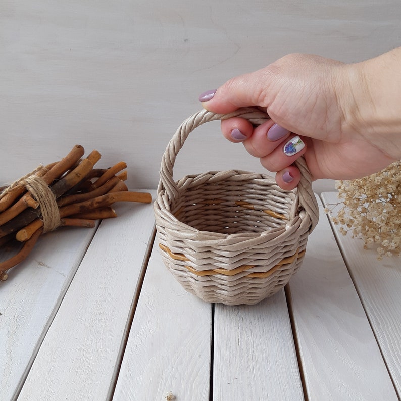 Mini gift basket Wicker basket with gandle Handwoven mini Etsy
