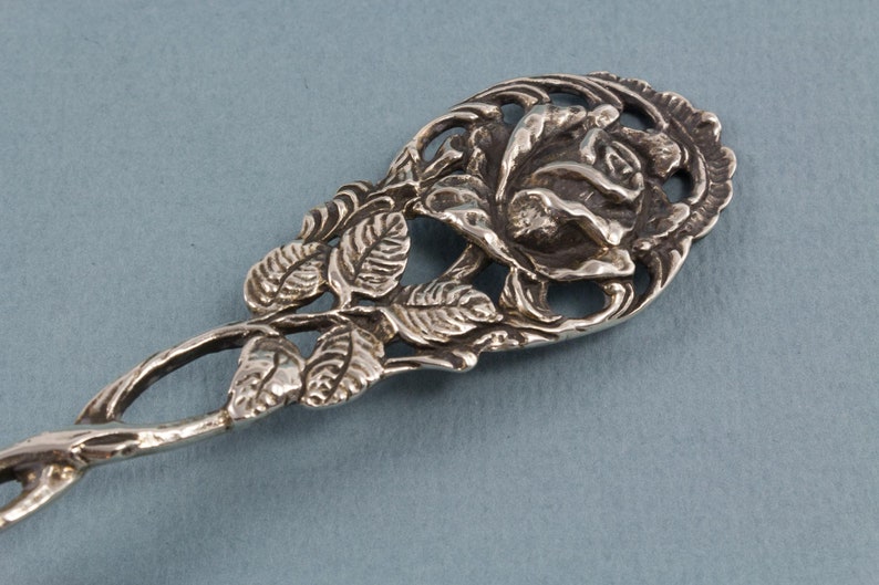 Fantastic cake server in 800 silver antique