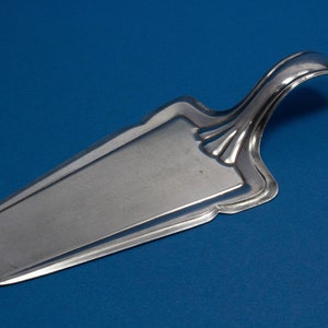 Beautiful pastry server, silver plated