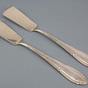 Wellner cheese knife and butter knife antique cutlery set