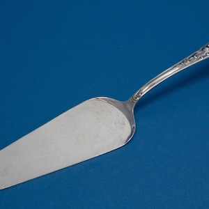 Rococo cake server, silver plated, vintage flatware, cake lifter