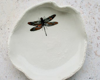 Ceramic dish, jewellery dish. Dragonfly porcelain trinket dish also for palo santo or candles. Clay ring bowl.