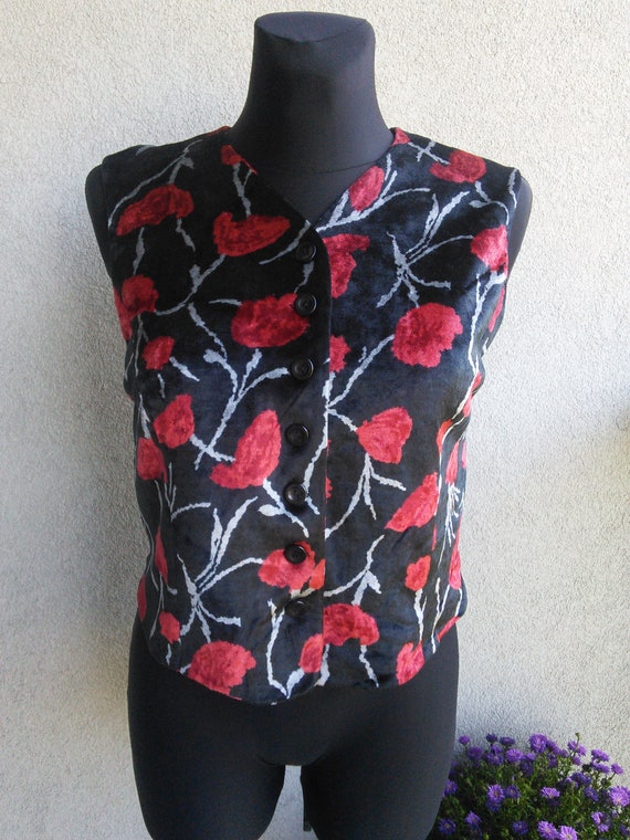 Vintage Black Velvet Women's Vest with Red Flowers