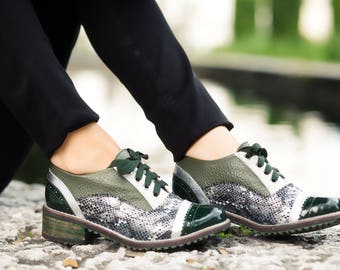 Women's green oxford shoes, Vintage style oxfords, Ladies green shoes, Leather Oxfords, Green dress oxford shoes