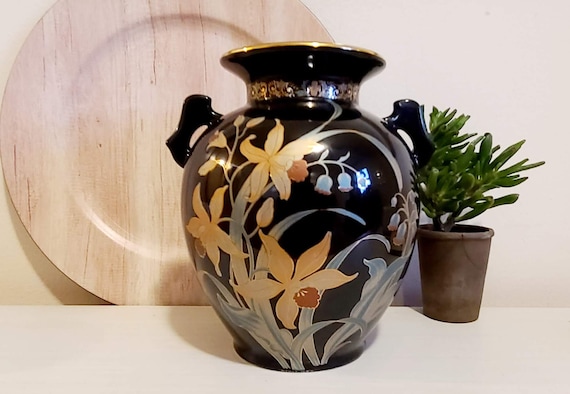 Vintage Japanese Black Vase of Narcissus Lilly of the Valley - Etsy