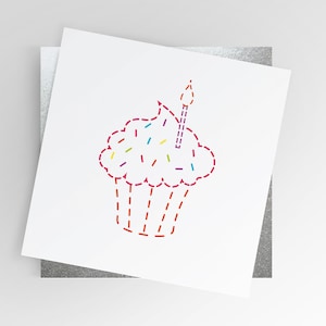 Dear Ewe / Biglietto di compleanno con cupcake cucito, biglietto da cucito, biglietto a tema cucito, biglietto di compleanno divertente, biglietto di auguri vuoto, auguri di compleanno,