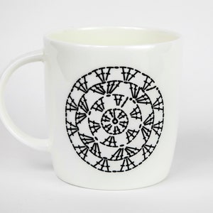 Querida oveja / taza del círculo de la abuela, taza de ganchillo, regalo de crocheters, regalo para crocheter, regalos de ganchillo, taza de café de ganchillo, taza de ganchillo Reino Unido, ganchillo