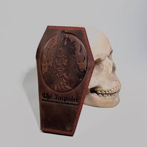 Cartera de cuero tallada "Tepesh", cartera Vlad Tepes, cartera "El ataúd de Drácula".