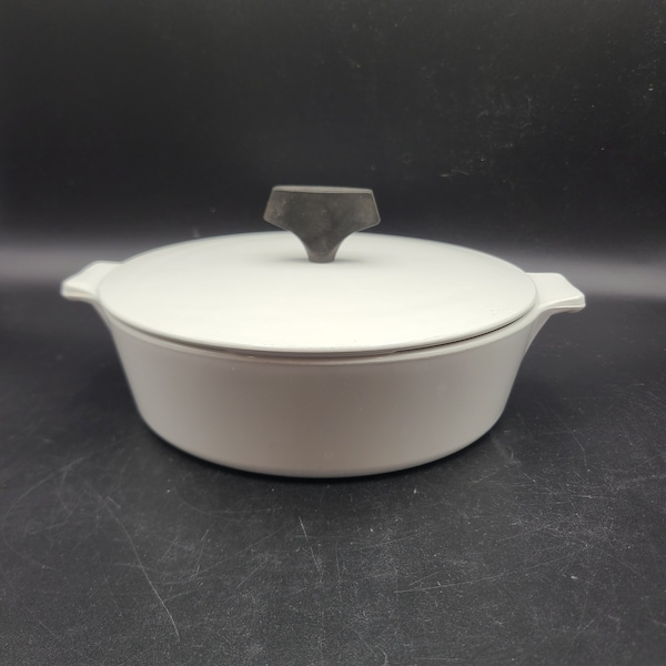 Corning Ware White Buffet Server Skillet with Lid Casserole Dish 1 QT B-1