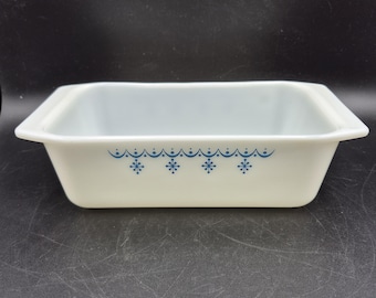 Pyrex Snowflake Garland Opal Ware Loaf Pan