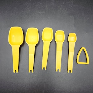 Tupperware Replacement Measuring Spoons Daffodil Harvest Gold Yellow