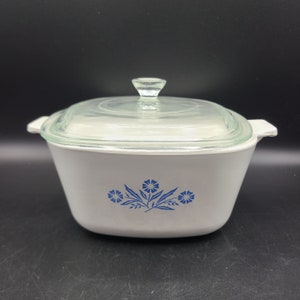Corning Ware Blue Cornflower Casserole Dish 1 3/4 Qt P-1 3/4-B 1960 1970