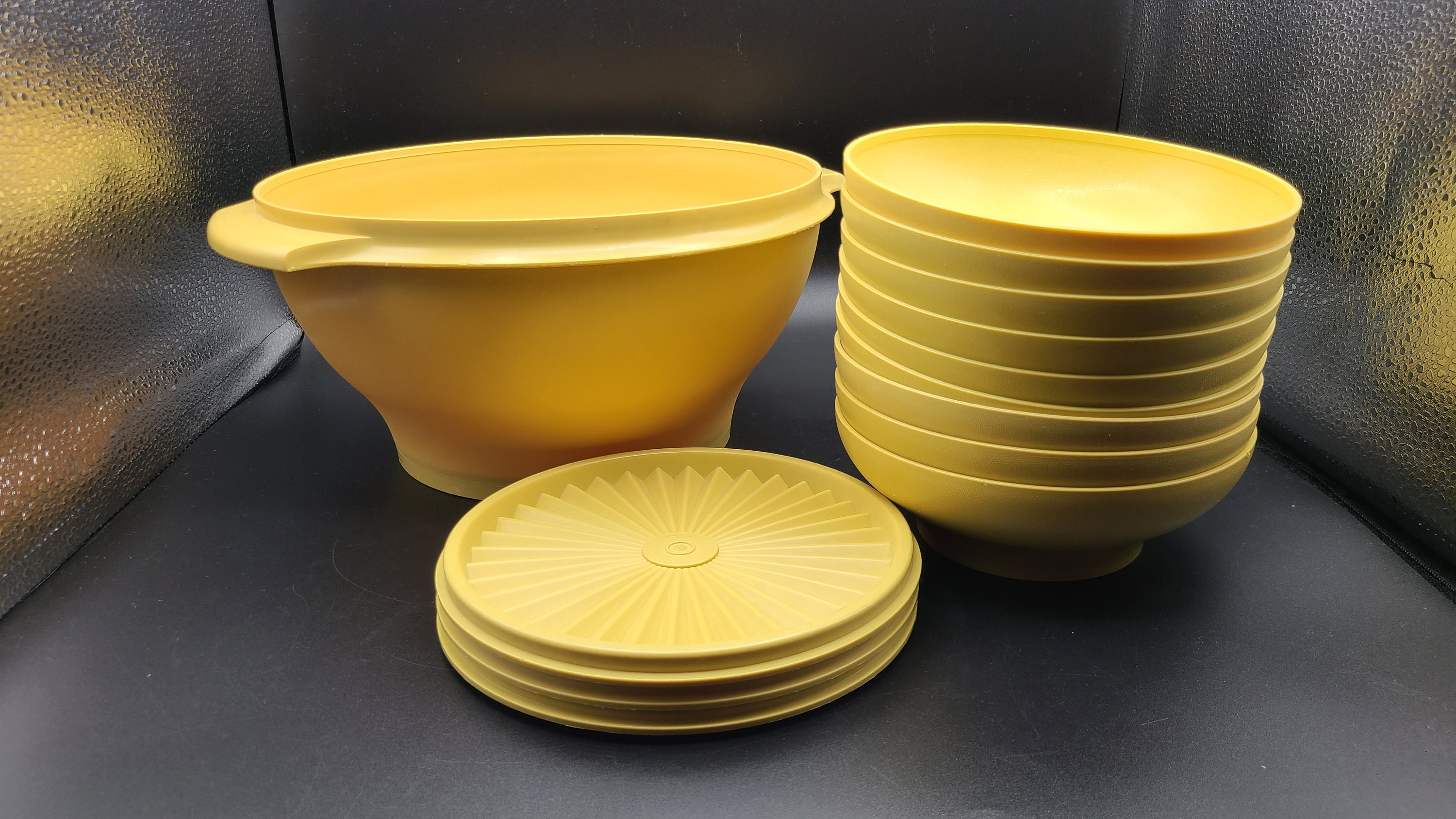 Vintage Tupperware Large Bowl PURPLE, Salad Bowl, Chip-n-dip Bowl, 4624,  4625, Flower Shape Serving Bowl, Divided Lid, Punch Bowl -  Finland