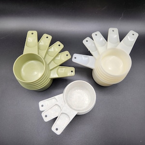 Choice Vintage Tupperware Measuring Cups Green White Gray