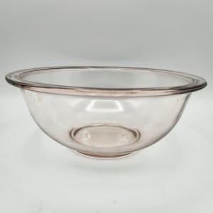 Pale Pink Pyrex Mixing Bowl 323 1.5 L