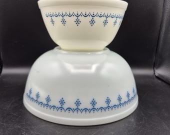 Choice Snowflake Garland Mixing Bowl 404, 402