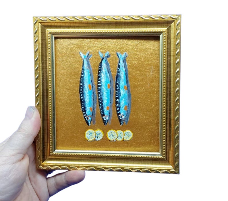 キッチンストーリーシリーズ No.9 - イワシの絵画 4.8x4.3インチ オリジナルアクリルアート ゴールドフレーム すぐに飾れる キッチン壁飾り 画像 3