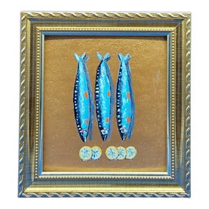 キッチンストーリーシリーズ No.9 - イワシの絵画 4.8x4.3インチ オリジナルアクリルアート ゴールドフレーム すぐに飾れる キッチン壁飾り 画像 1