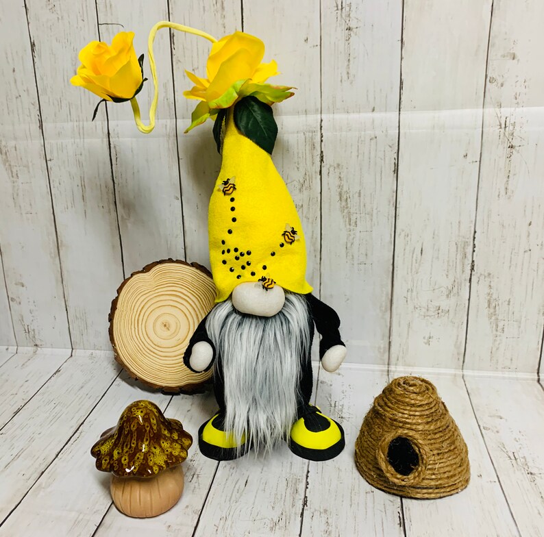 Download Bee Gnome Bee Gnomes Gnome Gnomes Tomtee Beekeeper Gnome ...