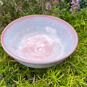 Stoneware bowl in lavender & pink hues