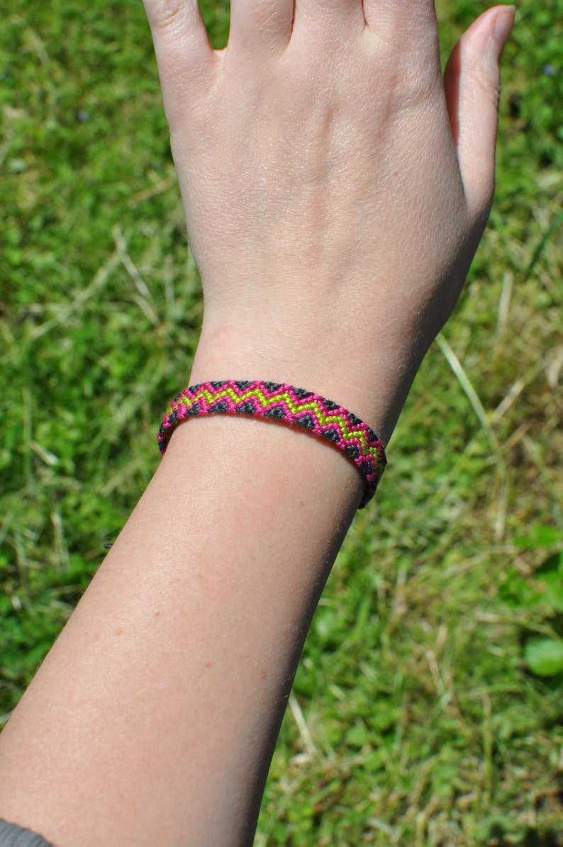 Zigzag Friendship Bracelet